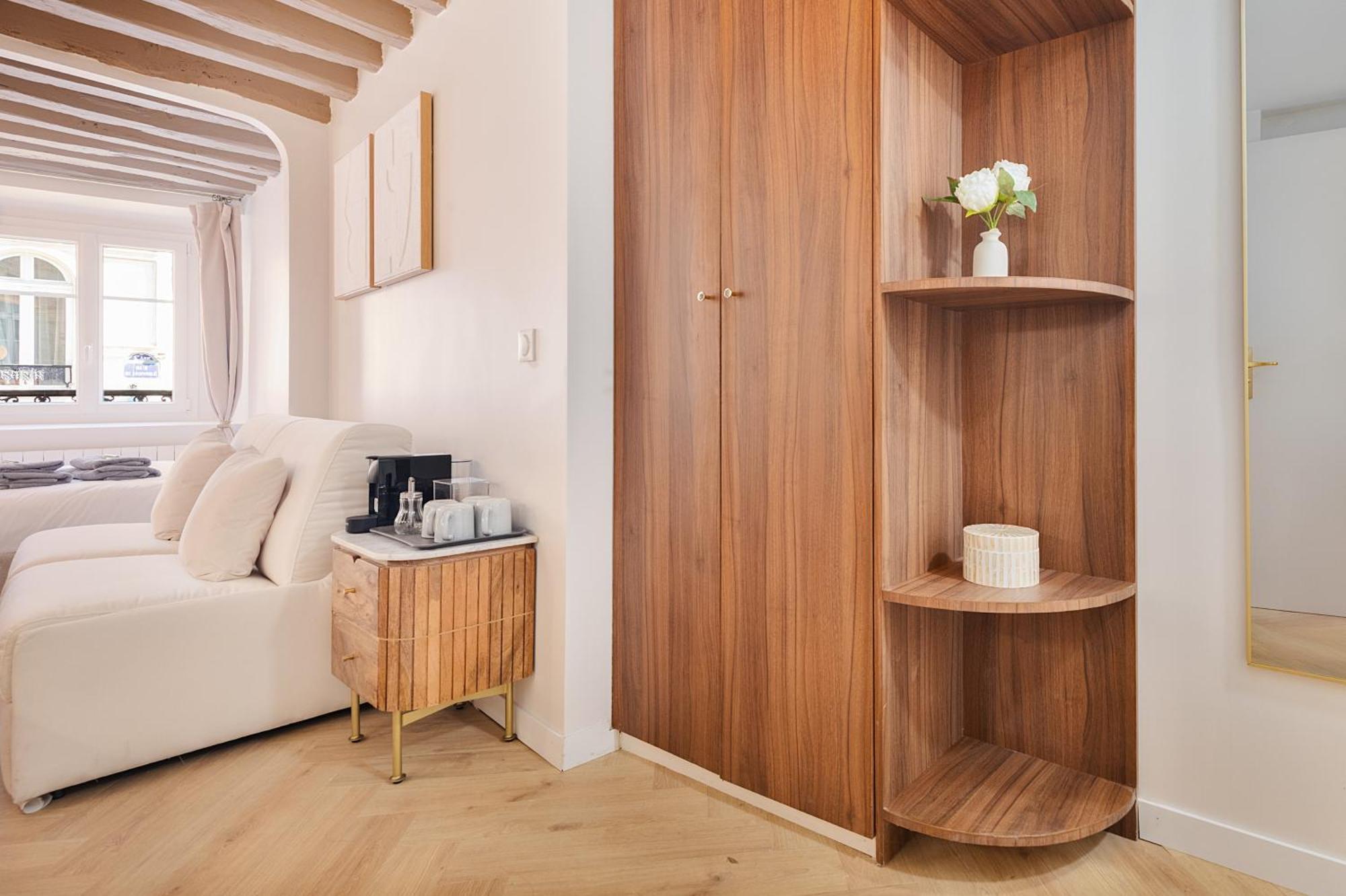 Louvre - Rivoli - Designer - Sleeps 3p *